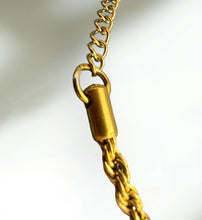 Load image into Gallery viewer, Twist necklace gold
